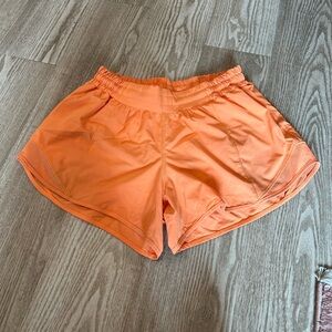 Lululemon hottie hot short